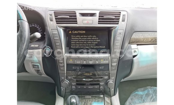 Sayi Imported Lexus LS Sauran Mota in Import - Dubai a Ashanti Sayi Imported Lexus LS Sauran Mota in Import - Dubai a Ashanti