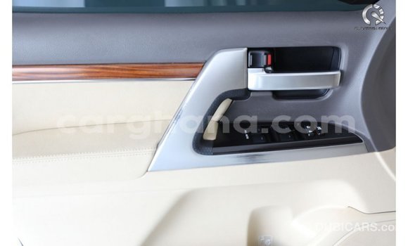 Buy Import Toyota Land Cruiser White Car in Import - Dubai in Ashanti Buy Import Toyota Land Cruiser White Car in Import - Dubai in Ashanti