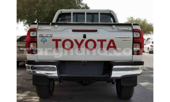 Buy Import Toyota Hilux White Car in Import - Dubai in Ashanti Buy Import Toyota Hilux White Car in Import - Dubai in Ashanti