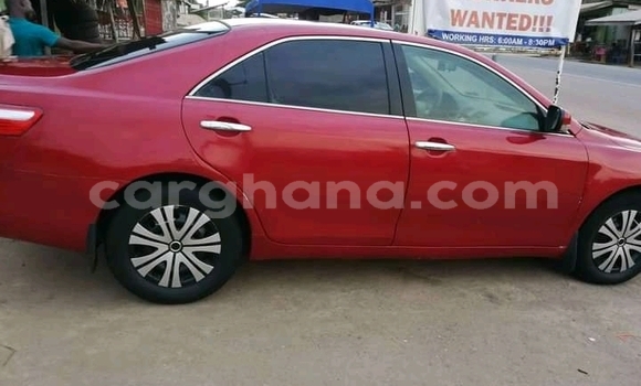 Sayi Na hannu Toyota Camry Red Mota in Accra a Greater Accra Sayi Na hannu Toyota Camry Red Mota in Accra a Greater Accra