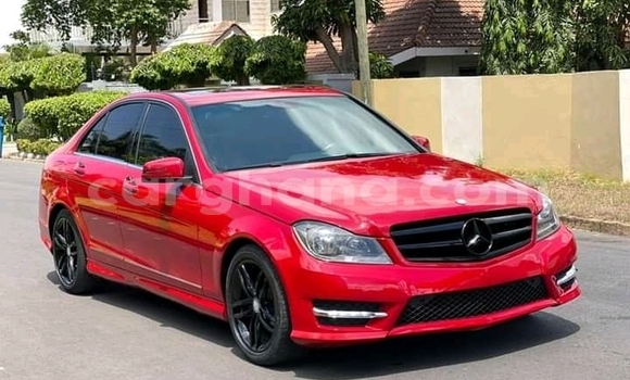 Buy Used Mercedes‒Benz 300–Series Red Car in Accra in Greater Accra Buy Used Mercedes‒Benz 300–Series Red Car in Accra in Greater Accra