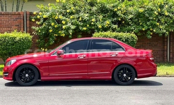 Buy Used Mercedes‒Benz 300–Series Red Car in Accra in Greater Accra Buy Used Mercedes‒Benz 300–Series Red Car in Accra in Greater Accra