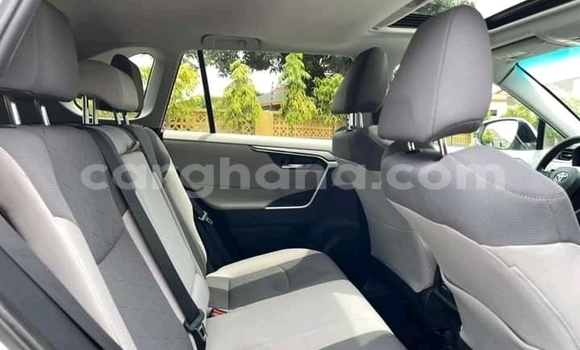 Buy Used Toyota RAV4 White Car in Accra in Greater Accra Buy Used Toyota RAV4 White Car in Accra in Greater Accra