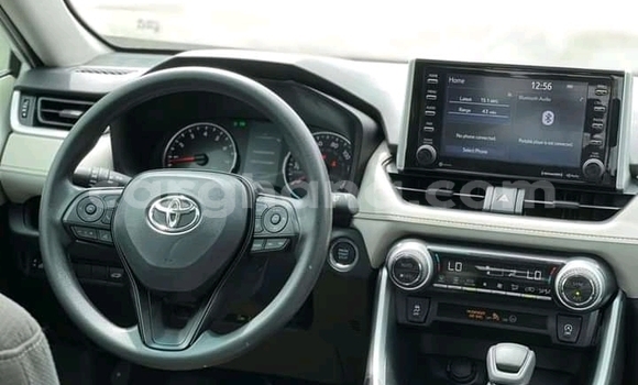 Buy Used Toyota RAV4 White Car in Accra in Greater Accra Buy Used Toyota RAV4 White Car in Accra in Greater Accra