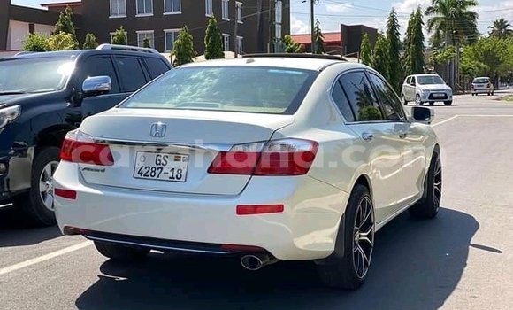 Buy Used Honda Accord White Car in Accra in Greater Accra