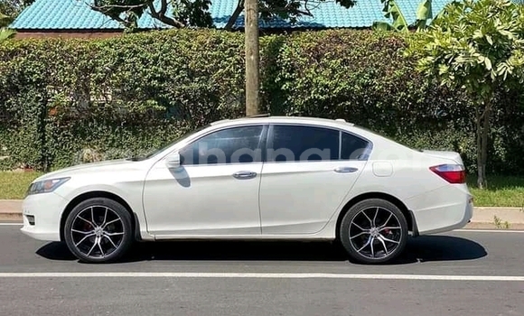 Buy Used Honda Accord White Car in Accra in Greater Accra Buy Used Honda Accord White Car in Accra in Greater Accra