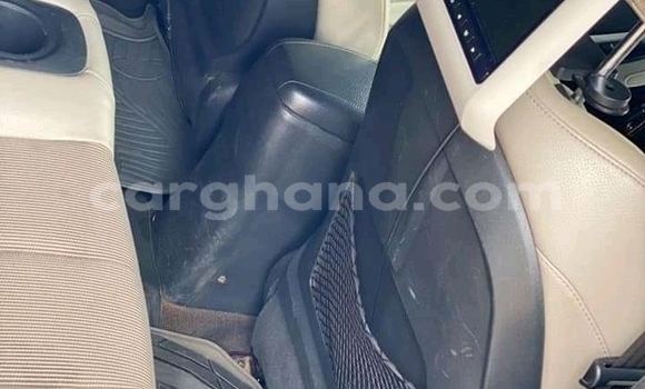 Buy Used Hyundai Veloster White Car in Accra in Greater Accra Buy Used Hyundai Veloster White Car in Accra in Greater Accra