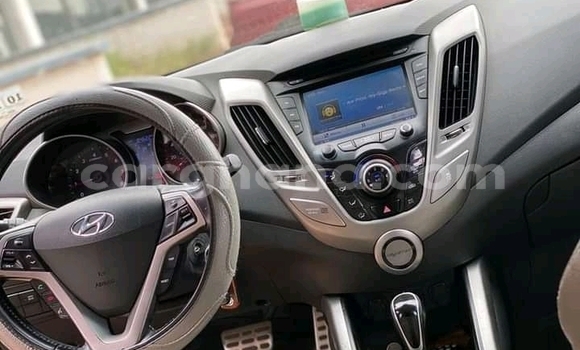 Buy Used Hyundai Veloster White Car in Accra in Greater Accra Buy Used Hyundai Veloster White Car in Accra in Greater Accra