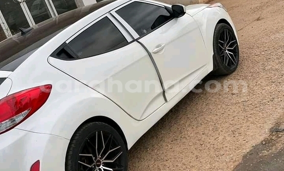 Buy Used Hyundai Veloster White Car in Accra in Greater Accra Buy Used Hyundai Veloster White Car in Accra in Greater Accra