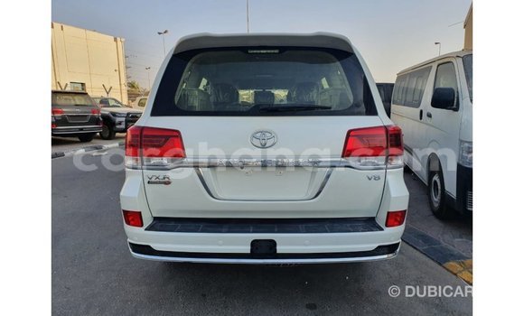 Ra Imported Toyota Land Cruiser funfun Ọkọ̀ in Import - Dubai ni Ashanti Ra Imported Toyota Land Cruiser funfun Ọkọ̀ in Import - Dubai ni Ashanti