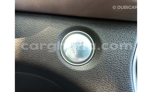 Buy Import Hyundai Santa Fe White Car in Import - Dubai in Ashanti Buy Import Hyundai Santa Fe White Car in Import - Dubai in Ashanti