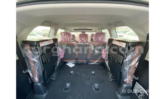 Sayi Imported Toyota Land Cruiser White Mota in Import - Dubai a Ashanti Sayi Imported Toyota Land Cruiser White Mota in Import - Dubai a Ashanti