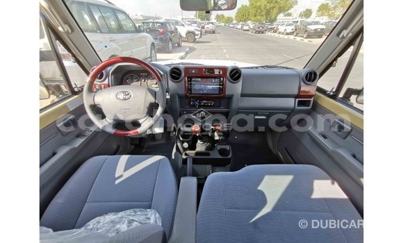 Sayi Imported Toyota Land Cruiser M Mota in Import - Dubai a Ashanti Sayi Imported Toyota Land Cruiser M Mota in Import - Dubai a Ashanti