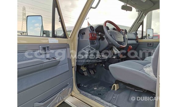 Sayi Imported Toyota Land Cruiser M Mota in Import - Dubai a Ashanti Sayi Imported Toyota Land Cruiser M Mota in Import - Dubai a Ashanti