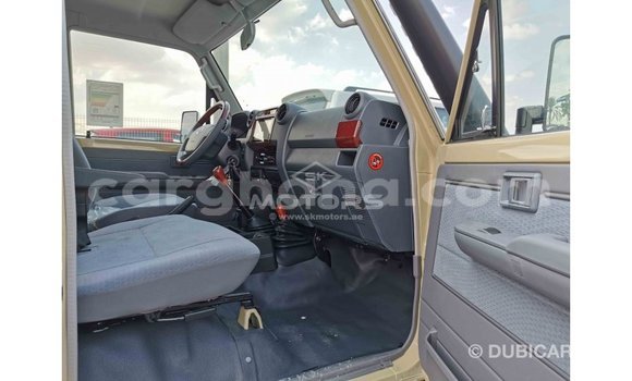 Sayi Imported Toyota Land Cruiser M Mota in Import - Dubai a Ashanti Sayi Imported Toyota Land Cruiser M Mota in Import - Dubai a Ashanti