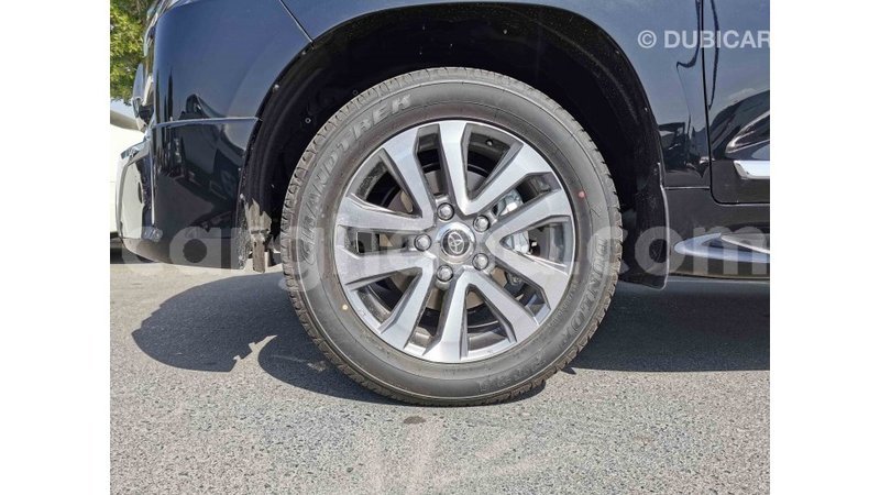 Big with watermark toyota land cruiser ashanti import dubai 29023