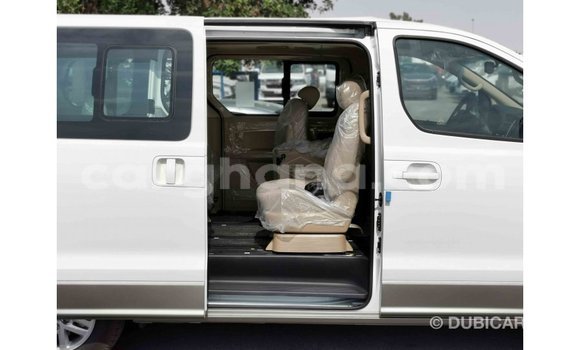 Sayi Imported Hyundai Accent White Mota in Import - Dubai a Ashanti Sayi Imported Hyundai Accent White Mota in Import - Dubai a Ashanti