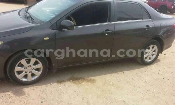 Sayi Na hannu Toyota Corolla Black Mota in Accra a Greater Accra