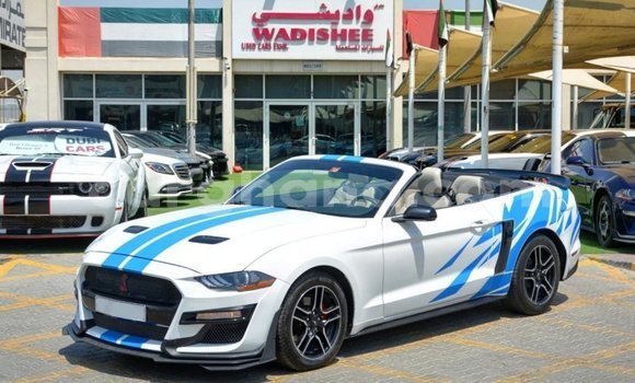 Ra Imported Ford Mustang funfun Ọkọ̀ in Import - Dubai ni Ashanti Ra Imported Ford Mustang funfun Ọkọ̀ in Import - Dubai ni Ashanti