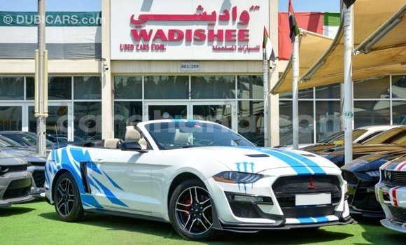 Ra Imported Ford Mustang funfun Ọkọ̀ in Import - Dubai ni Ashanti Ra Imported Ford Mustang funfun Ọkọ̀ in Import - Dubai ni Ashanti