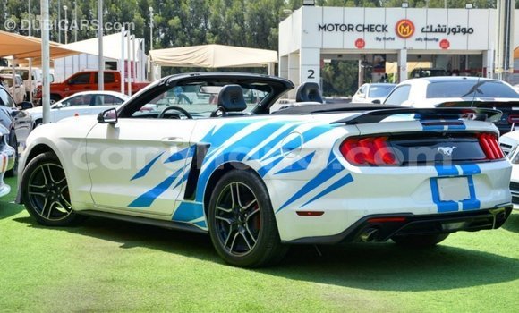 Ra Imported Ford Mustang funfun Ọkọ̀ in Import - Dubai ni Ashanti Ra Imported Ford Mustang funfun Ọkọ̀ in Import - Dubai ni Ashanti