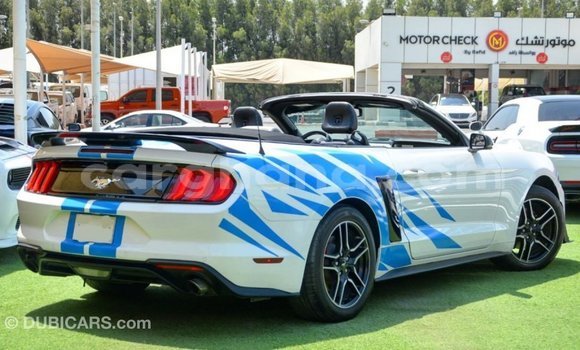 Ra Imported Ford Mustang funfun Ọkọ̀ in Import - Dubai ni Ashanti Ra Imported Ford Mustang funfun Ọkọ̀ in Import - Dubai ni Ashanti