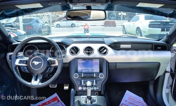 Ra Imported Ford Mustang funfun Ọkọ̀ in Import - Dubai ni Ashanti Ra Imported Ford Mustang funfun Ọkọ̀ in Import - Dubai ni Ashanti