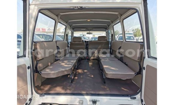 Buy Import Toyota Land Cruiser White Car in Import - Dubai in Ashanti Buy Import Toyota Land Cruiser White Car in Import - Dubai in Ashanti
