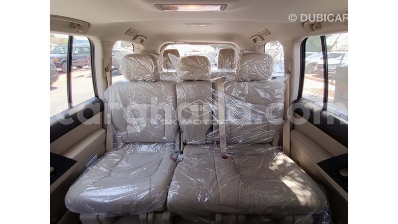 Big with watermark toyota land cruiser ashanti import dubai 29151