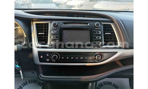 Buy Import Toyota Highlander White Car in Import - Dubai in Ashanti Buy Import Toyota Highlander White Car in Import - Dubai in Ashanti