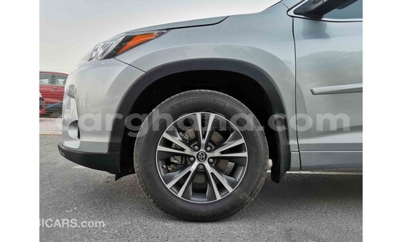 Buy Import Toyota Highlander White Car in Import - Dubai in Ashanti Buy Import Toyota Highlander White Car in Import - Dubai in Ashanti