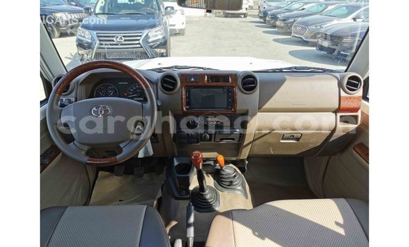 Buy Import Toyota Land Cruiser White Car in Import - Dubai in Ashanti Buy Import Toyota Land Cruiser White Car in Import - Dubai in Ashanti
