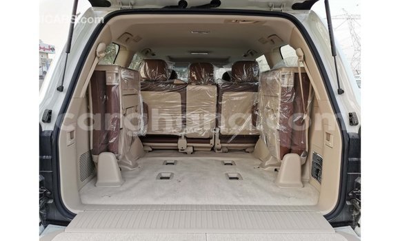 Ra Imported Toyota Land Cruiser funfun Ọkọ̀ in Import - Dubai ni Ashanti Ra Imported Toyota Land Cruiser funfun Ọkọ̀ in Import - Dubai ni Ashanti
