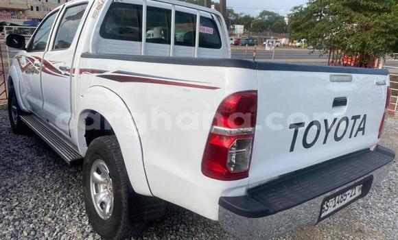 Buy Used Toyota Hilux White Car in Accra in Greater Accra Buy Used Toyota Hilux White Car in Accra in Greater Accra