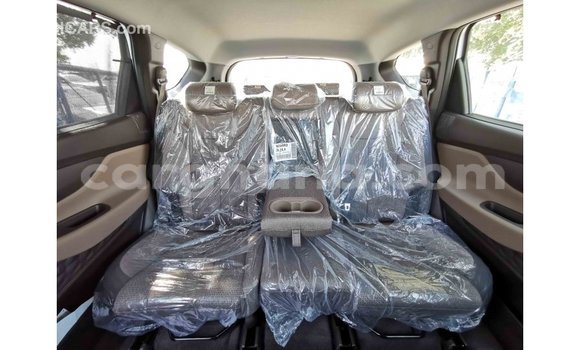 Buy Import Hyundai Santa Fe White Car in Import - Dubai in Ashanti Buy Import Hyundai Santa Fe White Car in Import - Dubai in Ashanti