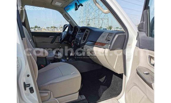 Sayi Imported Mitsubishi Pajero White Mota in Import - Dubai a Ashanti Sayi Imported Mitsubishi Pajero White Mota in Import - Dubai a Ashanti
