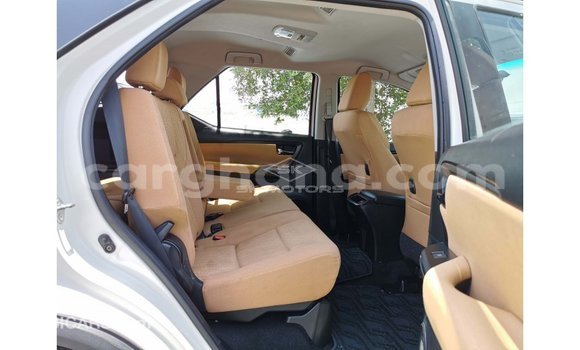 Buy Import Toyota Fortuner White Car in Import - Dubai in Ashanti Buy Import Toyota Fortuner White Car in Import - Dubai in Ashanti