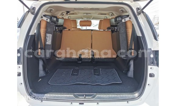 Ra Imported Toyota Fortuner funfun Ọkọ̀ in Import - Dubai ni Ashanti Ra Imported Toyota Fortuner funfun Ọkọ̀ in Import - Dubai ni Ashanti
