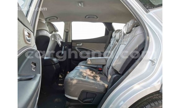 Buy Import Hyundai Santa Fe Other Car in Import - Dubai in Ashanti Buy Import Hyundai Santa Fe Other Car in Import - Dubai in Ashanti