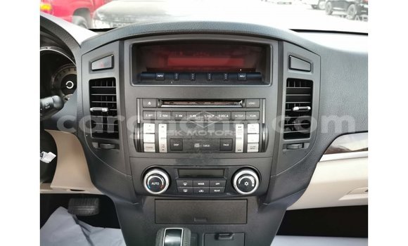 Ra Imported Mitsubishi Pajero funfun Ọkọ̀ in Import - Dubai ni Ashanti Ra Imported Mitsubishi Pajero funfun Ọkọ̀ in Import - Dubai ni Ashanti