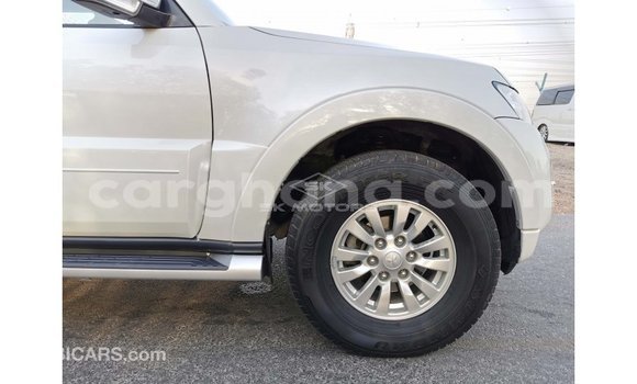 Ra Imported Mitsubishi Pajero funfun Ọkọ̀ in Import - Dubai ni Ashanti Ra Imported Mitsubishi Pajero funfun Ọkọ̀ in Import - Dubai ni Ashanti