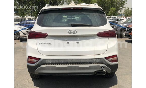 Ra Imported Hyundai Santa Fe funfun Ọkọ̀ in Import - Dubai ni Ashanti Ra Imported Hyundai Santa Fe funfun Ọkọ̀ in Import - Dubai ni Ashanti