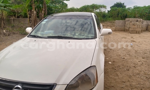 Ra Àlòkù Nissan Altima funfun Ọkọ̀ in Koforidua ni Oorun Ra Àlòkù Nissan Altima funfun Ọkọ̀ in Koforidua ni Oorun