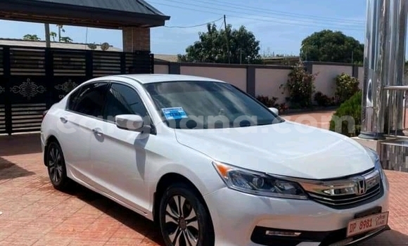 Sayi Na hannu Honda Accord White Mota in Accra a Greater Accra Sayi Na hannu Honda Accord White Mota in Accra a Greater Accra