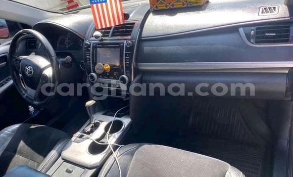 Buy Used Toyota Camry White Car in Accra in Greater Accra Buy Used Toyota Camry White Car in Accra in Greater Accra
