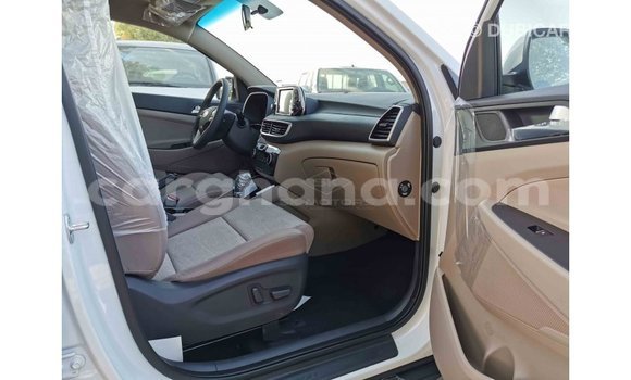 Ra Imported Hyundai Tucson funfun Ọkọ̀ in Import - Dubai ni Ashanti Ra Imported Hyundai Tucson funfun Ọkọ̀ in Import - Dubai ni Ashanti
