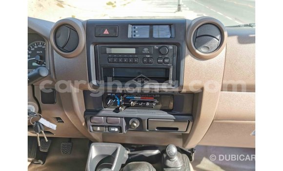 Buy Import Toyota Land Cruiser Beige Car in Import - Dubai in Ashanti Buy Import Toyota Land Cruiser Beige Car in Import - Dubai in Ashanti