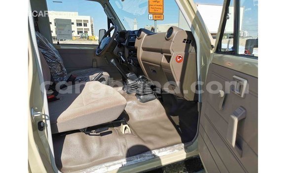 Buy Import Toyota Land Cruiser Beige Car in Import - Dubai in Ashanti Buy Import Toyota Land Cruiser Beige Car in Import - Dubai in Ashanti
