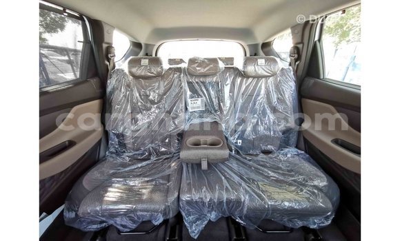 Ra Imported Hyundai Santa Fe funfun Ọkọ̀ in Import - Dubai ni Ashanti Ra Imported Hyundai Santa Fe funfun Ọkọ̀ in Import - Dubai ni Ashanti