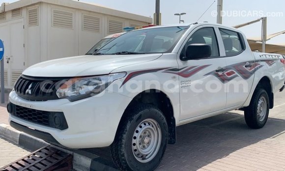 Sayi Imported Mitsubishi L200 White Mota in Import - Dubai a Ashanti Sayi Imported Mitsubishi L200 White Mota in Import - Dubai a Ashanti